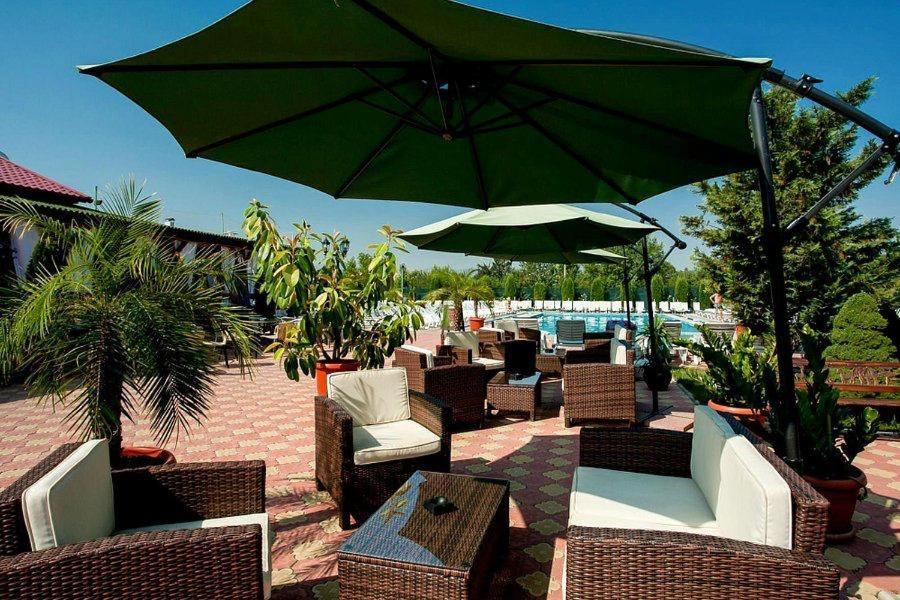 Hotel Levisticum Бакеу Екстер'єр фото