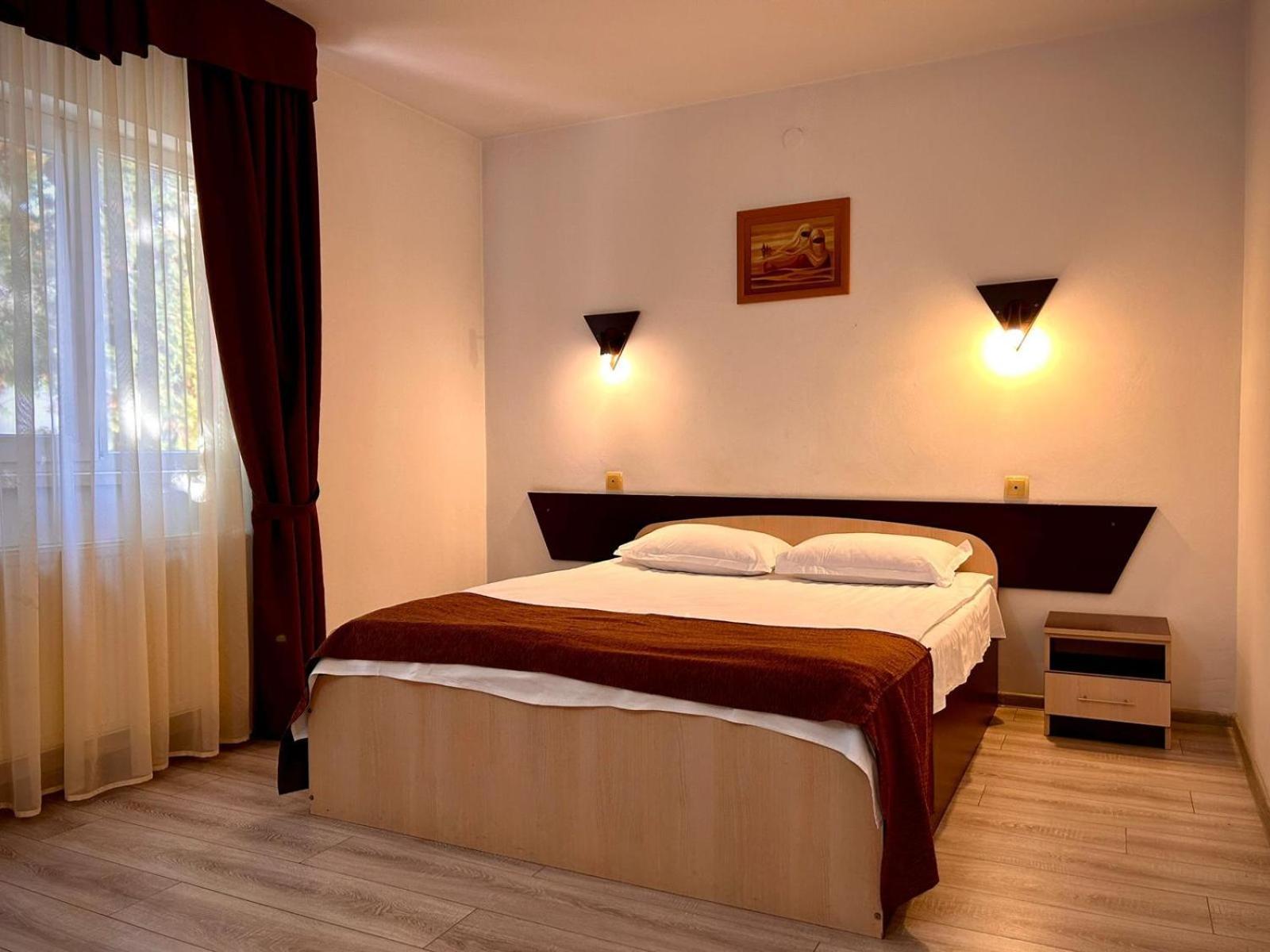 Hotel Levisticum Бакеу Екстер'єр фото